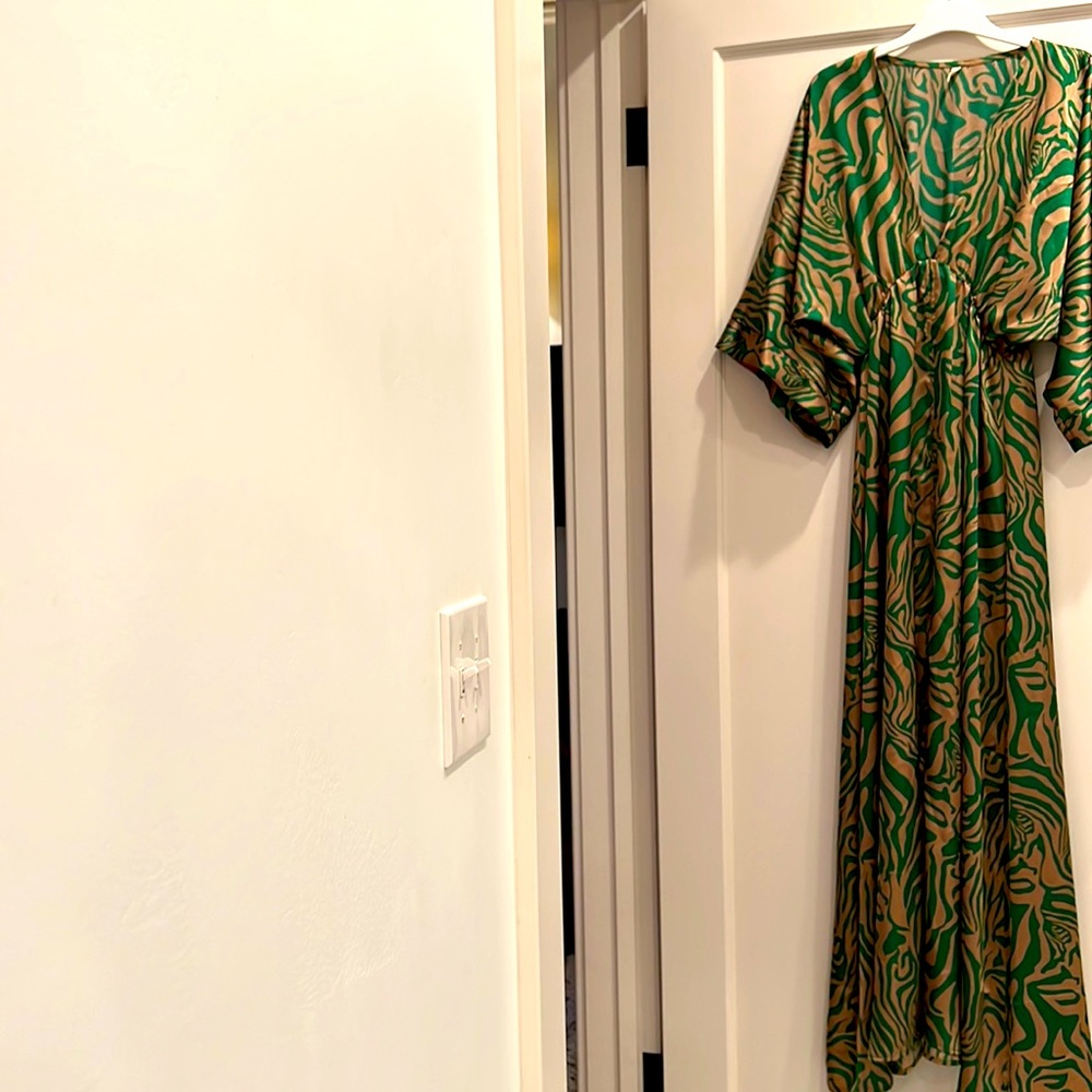 Tyche Maxie dress size Small